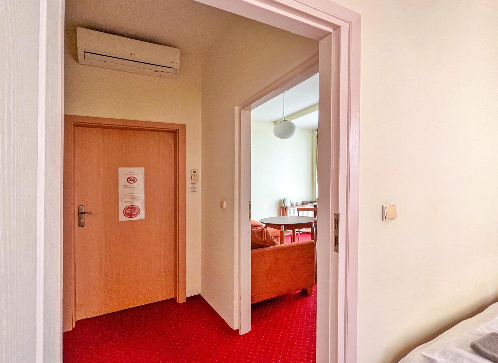 Fry House Vandrerhjem Warszawa Eksteriør bilde
